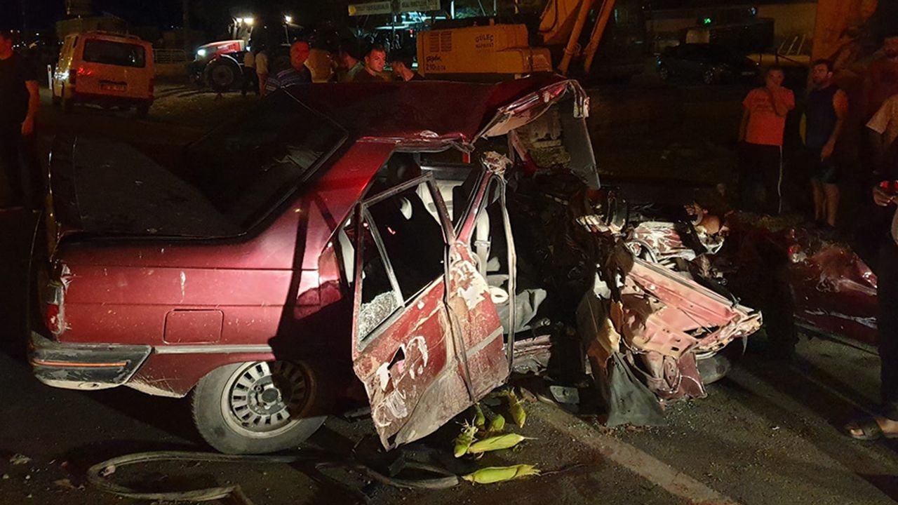 İşçileri taşıyan araç kaza yaptı; 2 kişi kurtarılamadı!