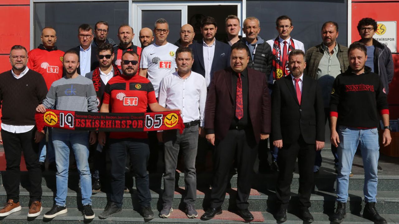 Eskişehir Sağlık-Sen'den Eskişehirspor'a maddi destek geldi!