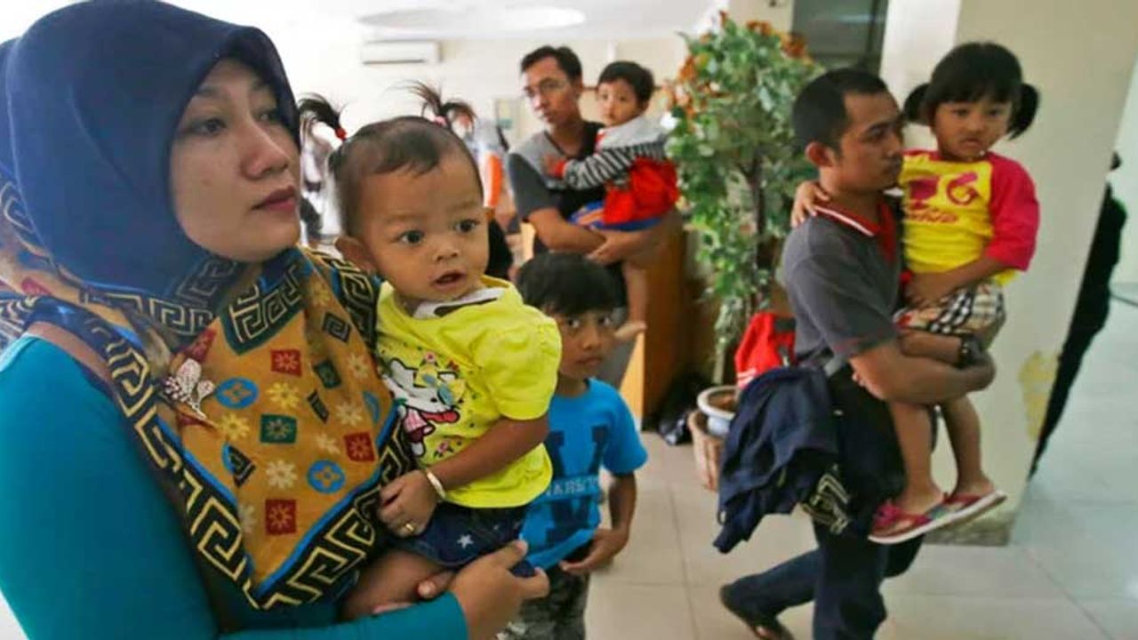 Endonezya'da şurup dehşeti; 99 çocuk öldü!