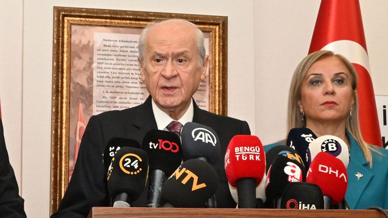 MHP Genel Başkanı Devlet Bahçeli AFAD'a 1 milyon lira bağış yaptı