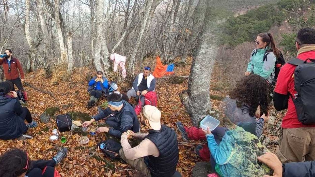 Eskişehirli 40 vatandaş doğa ile iç içe bir etkinliğe imza attı