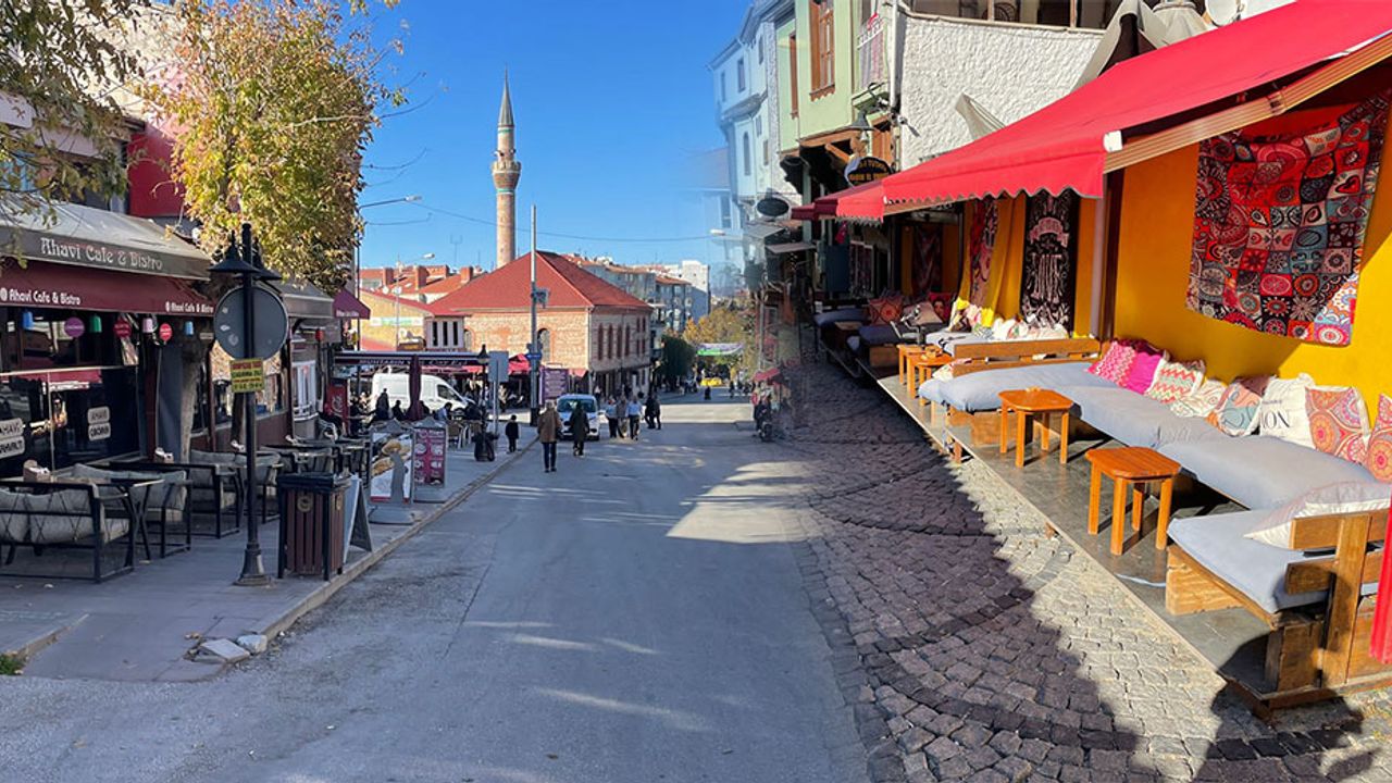 Eskişehir'de Tarihi Odunpazarı Bölgesi sokakları sessizliğe büründü!