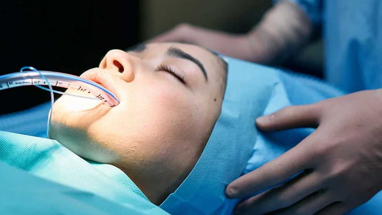Diş operasyonundan korkanlar dikkat; Bu tedavi içinizi rahatlatacak!