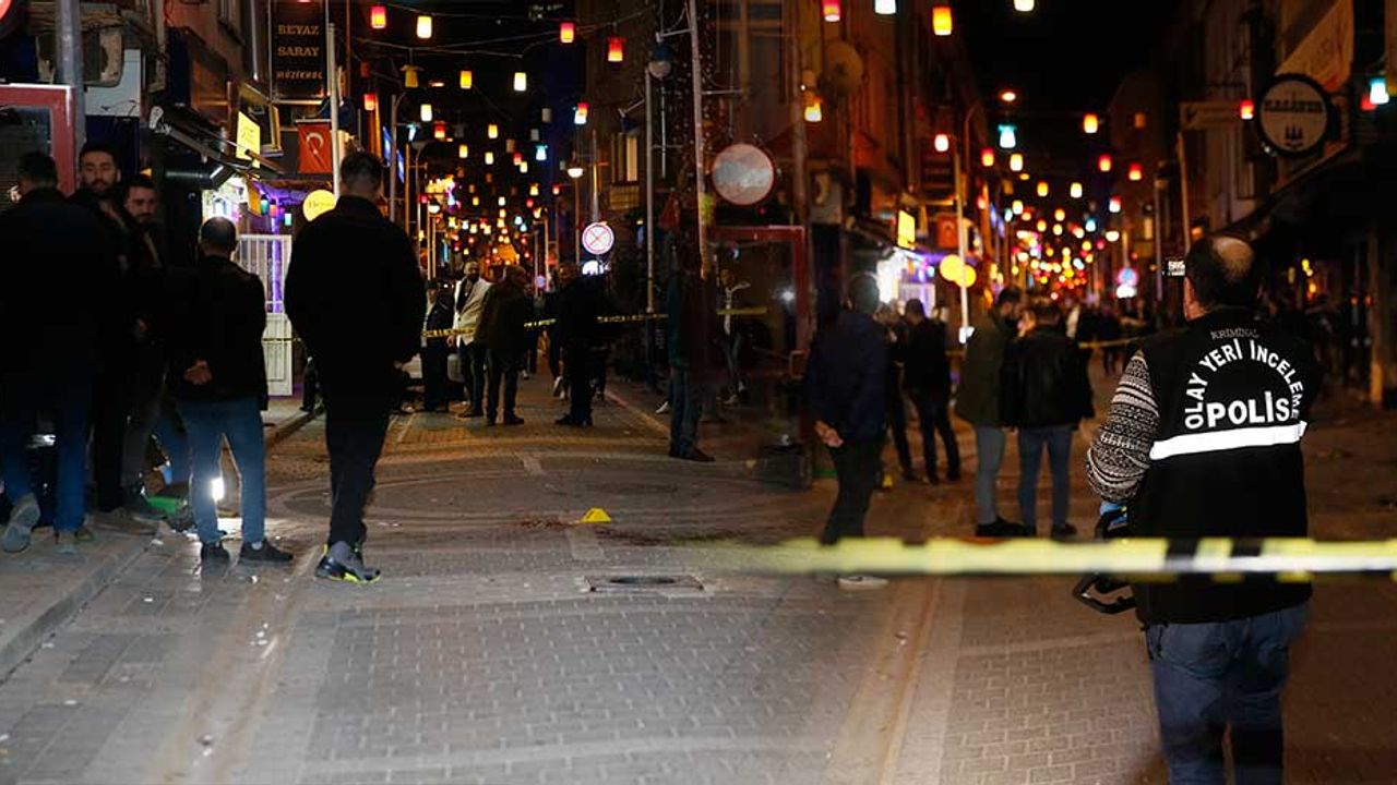 Eskişehir'de silahlı kavga: Barlar Sokağı karıştı!