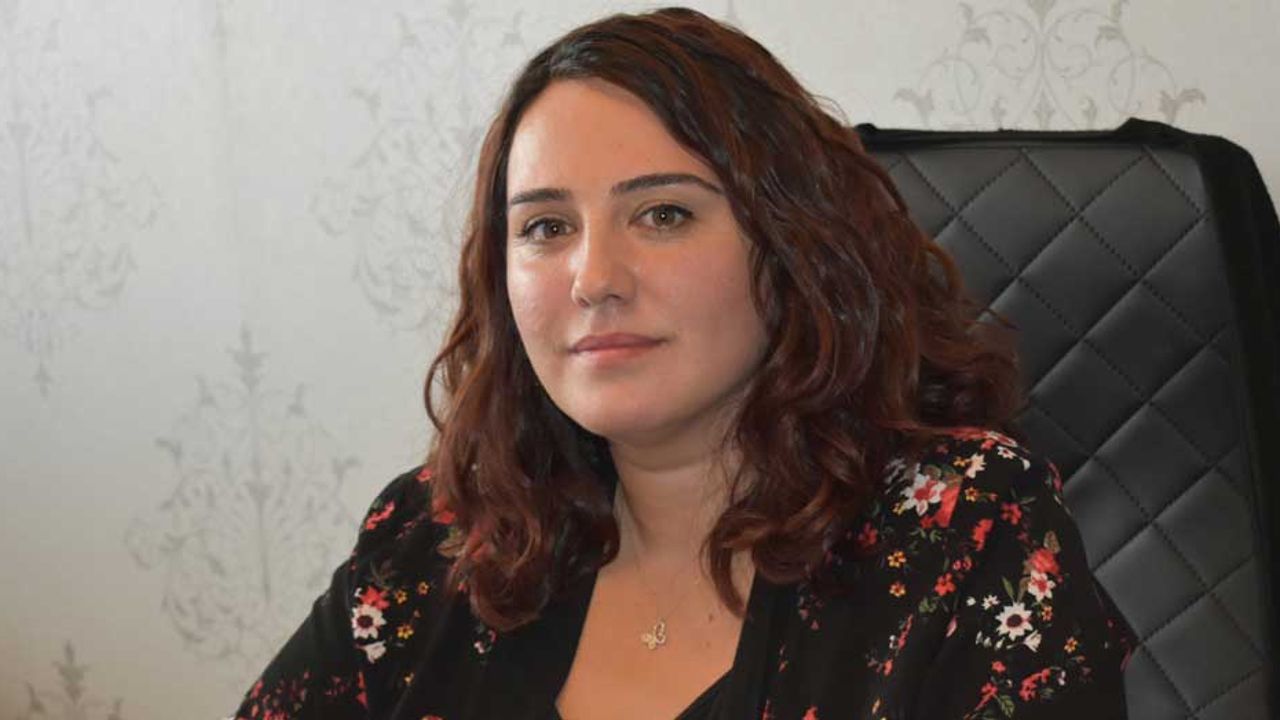 Av. Gökçe Baloğlu: "Yılmaz hocamız bu zammın vatandaşın cebinden çıkacağının farkında değil"