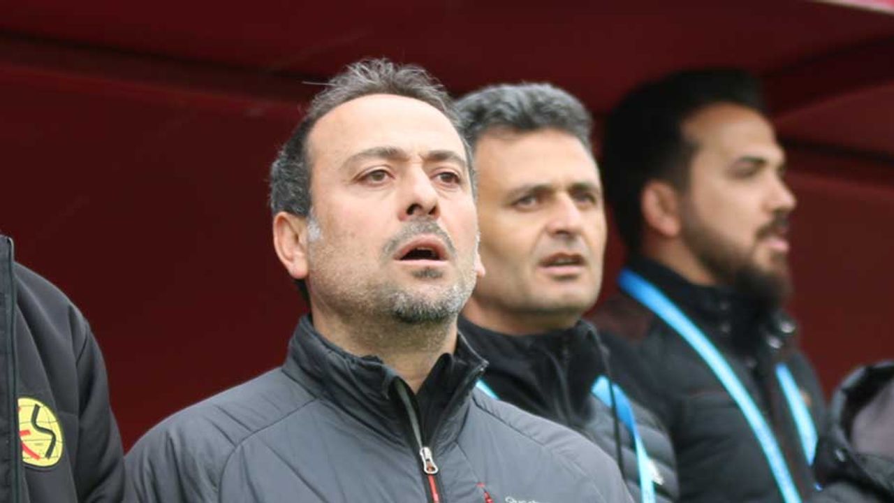 Eskişehirspor Teknik Direktörü Emre Özbayer alınan 1 puanı değerlendirdi