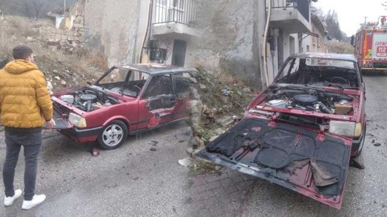 Eskişehir'de bir araç alev alev yandı!