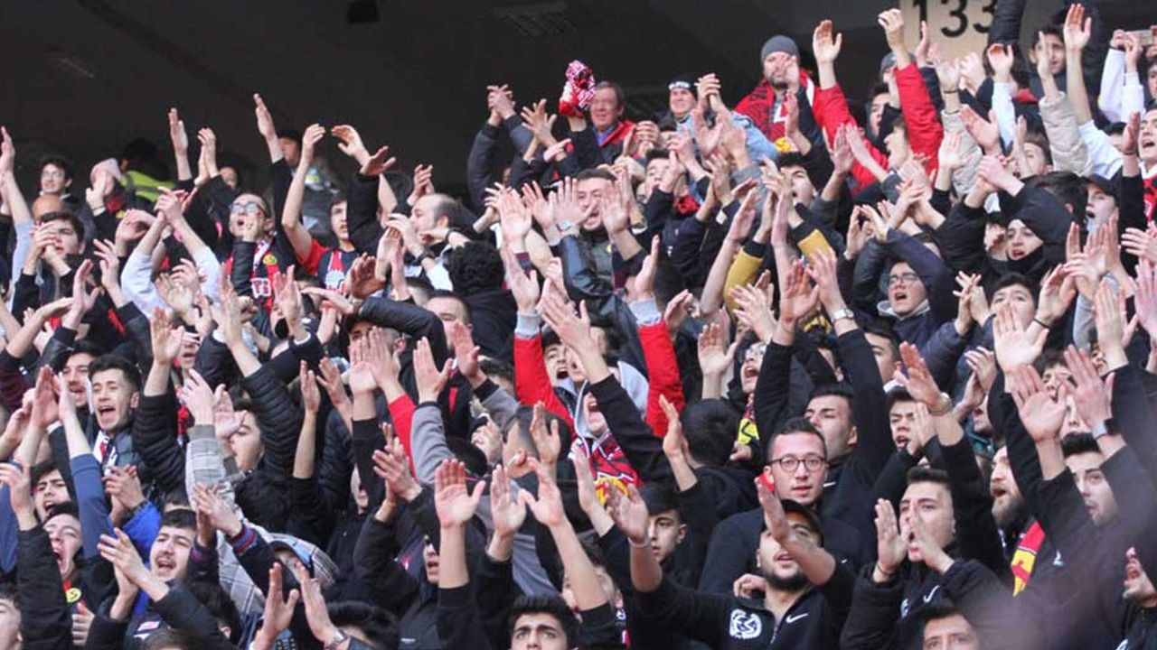 Eskişehirspor'a ağır ceza; Şile Yıldız maçında tribünler boş kalacak!