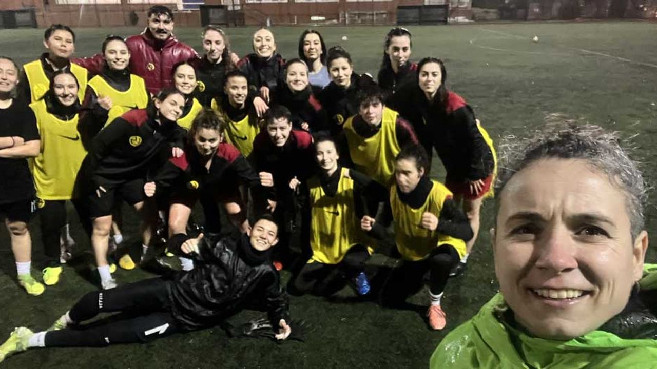 Eskişehirspor Kadın Futbol Takımına kıymetli destek; Anlamlı ve önemliydi!