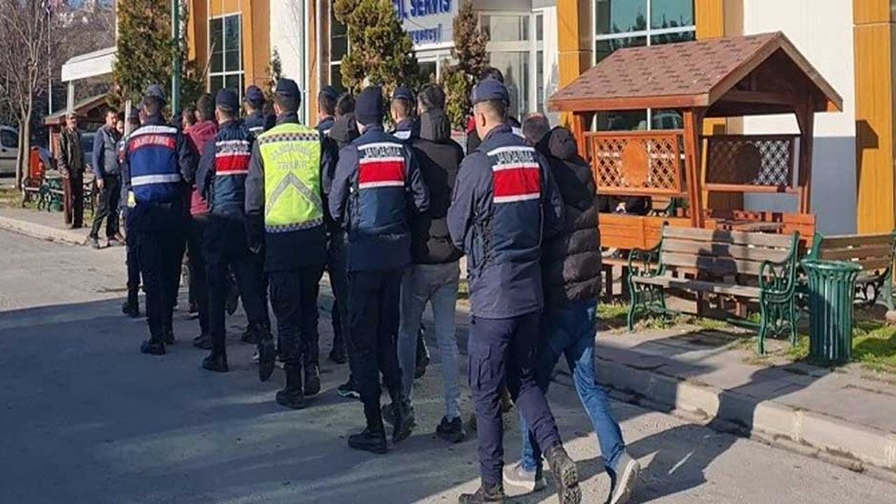 Eskişehir'de gelen ihbar değerlendirildi; 11 kişi yakalandı!