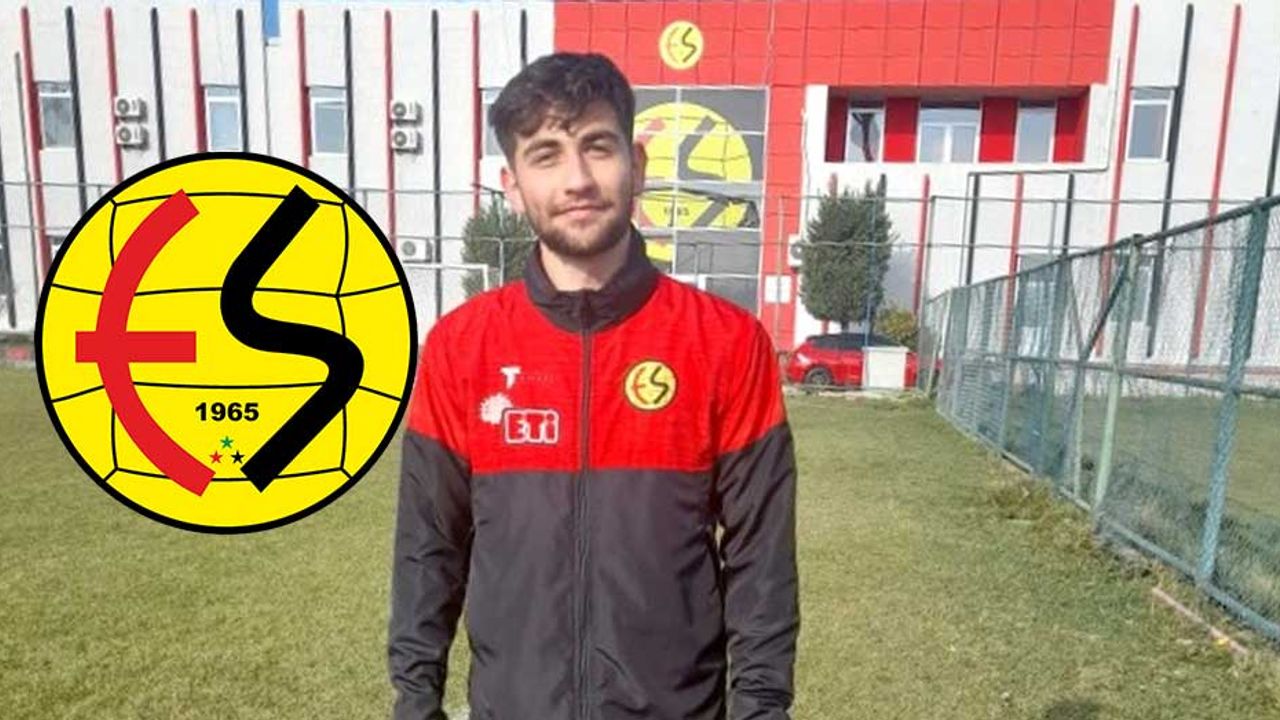 Genç futbolcu 3 yıl daha Eskişehirspor forması giyecek!