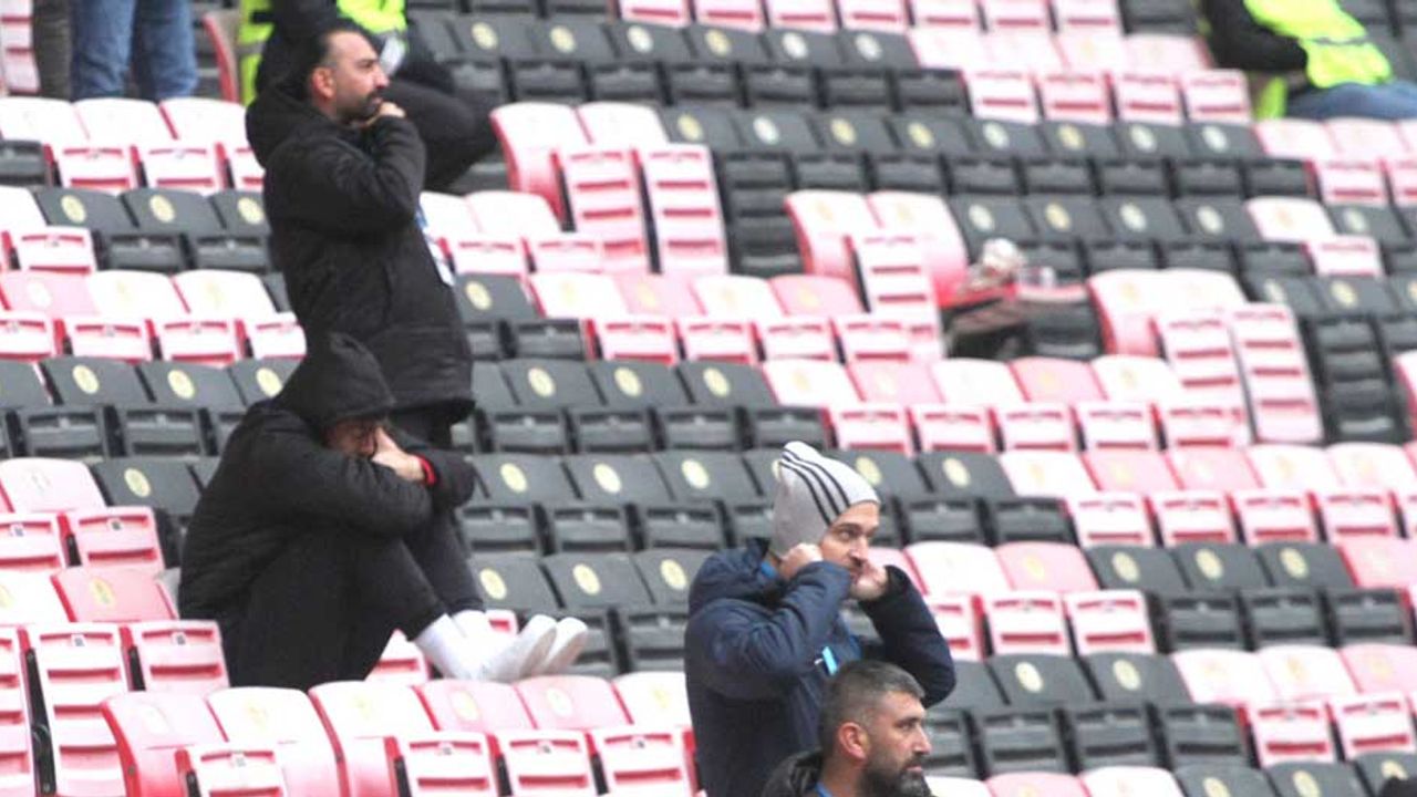 Eskişehirspor camiası bunu da gördü; Seyircisiz maçta ceza yedik!