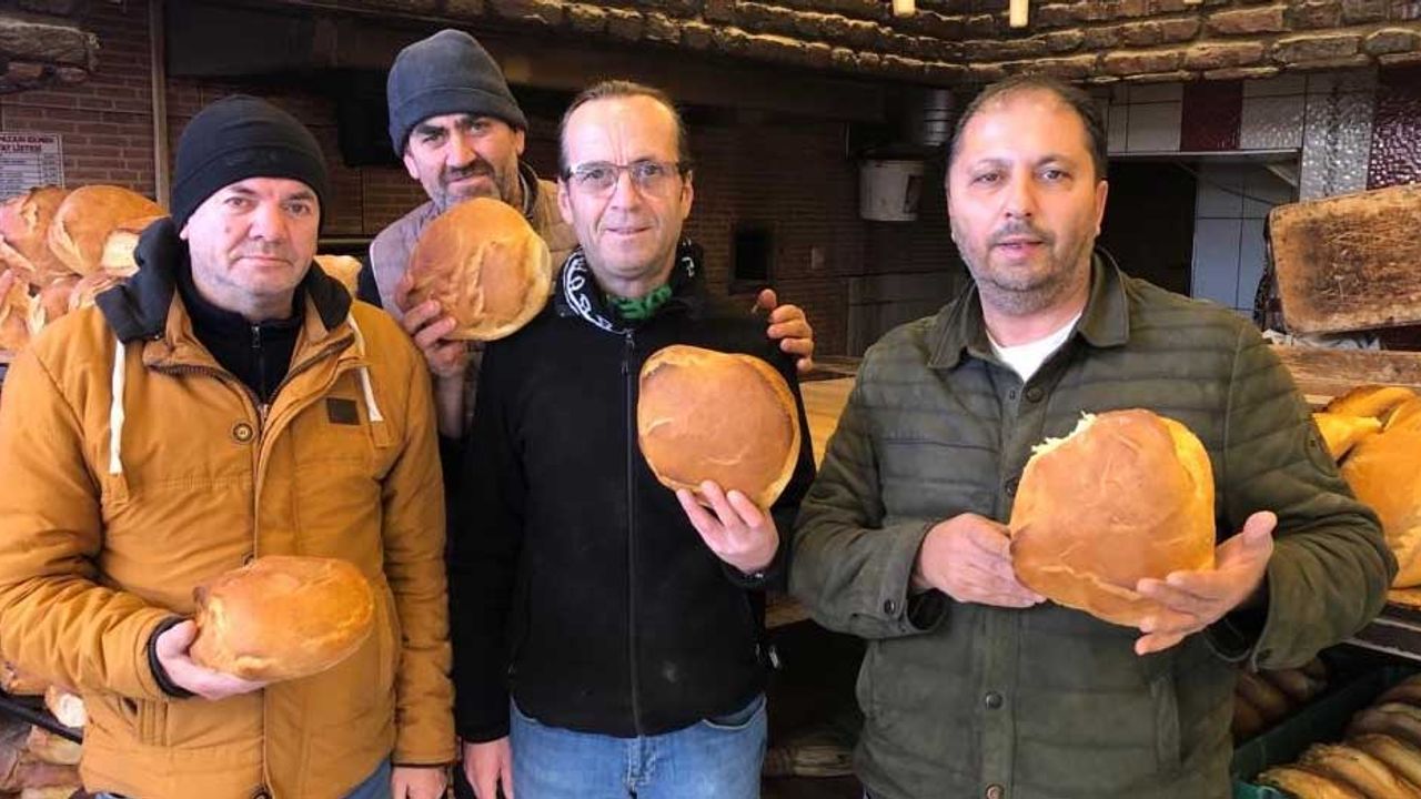 Eskişehir'de depremzedeler için 24 saat ekmek üretiyorlar!