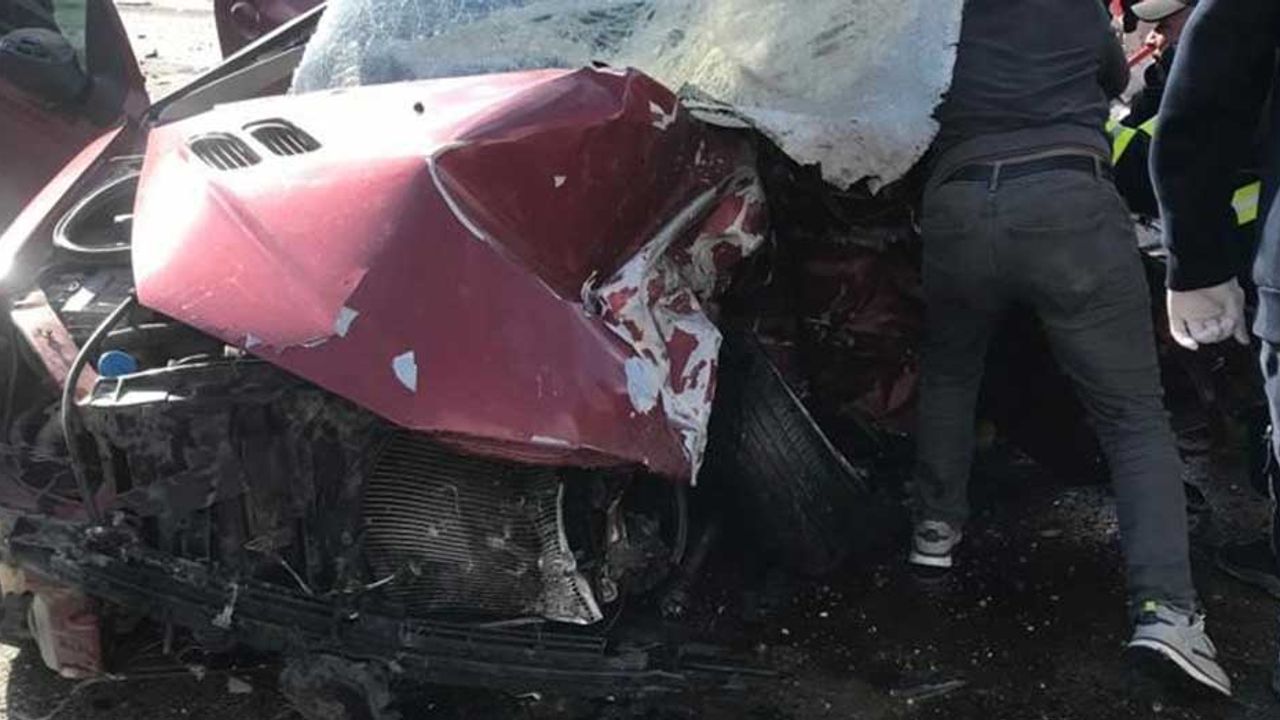 Eskişehir'de 2 kişinin öldüğü kazada güvenlik kamerası tahliye getirdi!