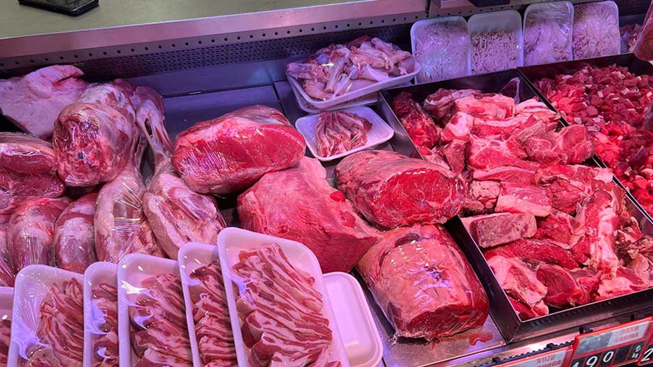Kırmızı et fiyatlarına yeni zamlar geldi; Kıyma fiyatı 300 liraya dayandı!