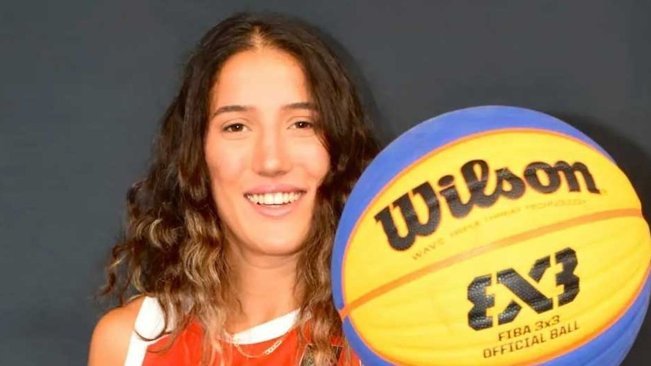 Milli basketbolcu Nilay Aydoğan enkaz altında kalarak hayatını kaybetti