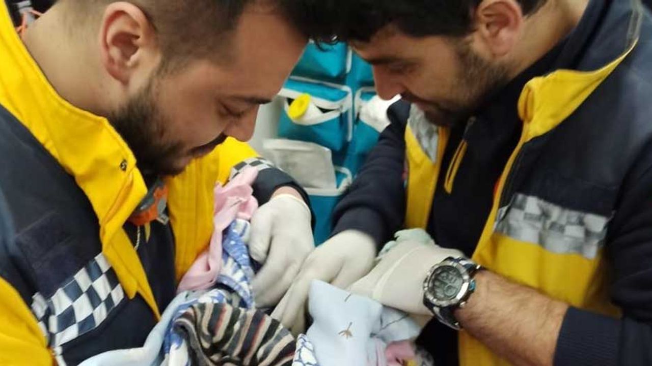 Eskişehir’den Hatay’a gidip 6 aylık bebeği kurtardılar