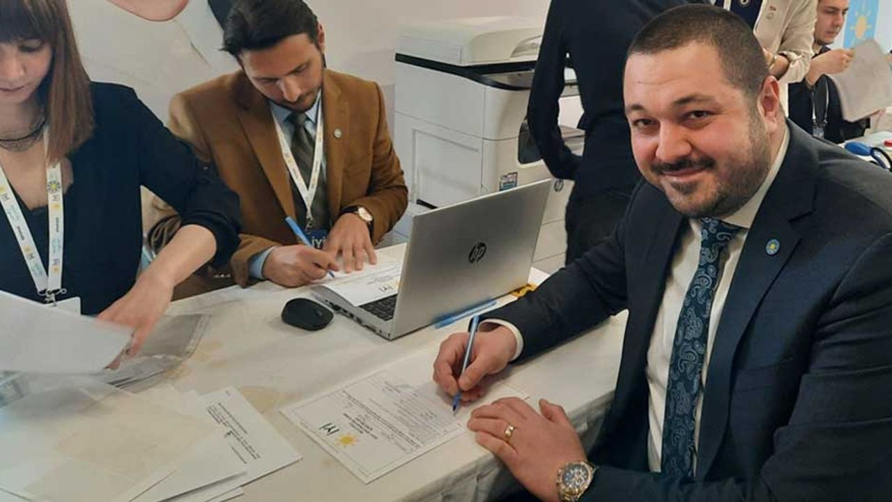 İYİ Parti eski Eskişehir il başkanı Eren Ekmen milletvekili aday adayı oldu