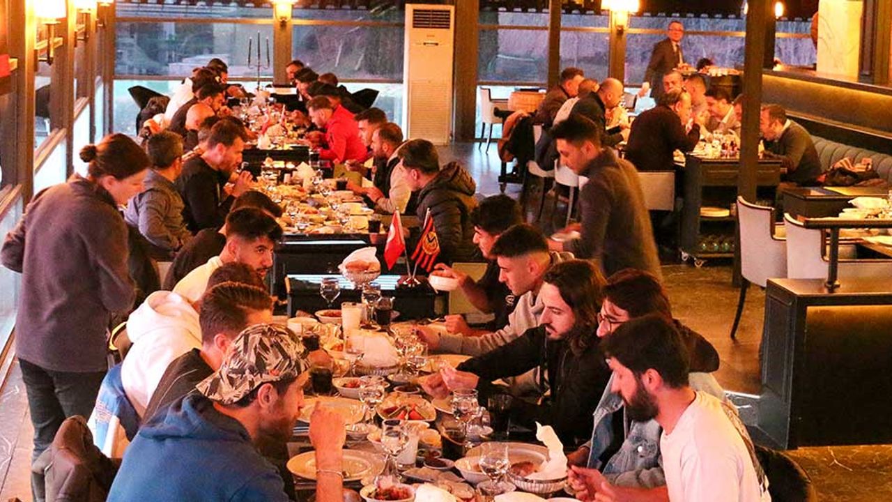 Gürdal Abacı Eskişehirspor'a iftar yemeği verdi