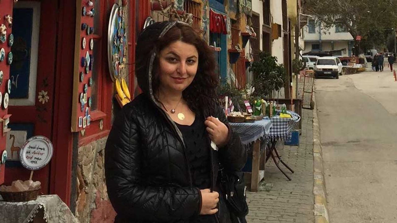 Eskişehir'de görev yapan öğretmen Şefika Kıvırdık vefat etti