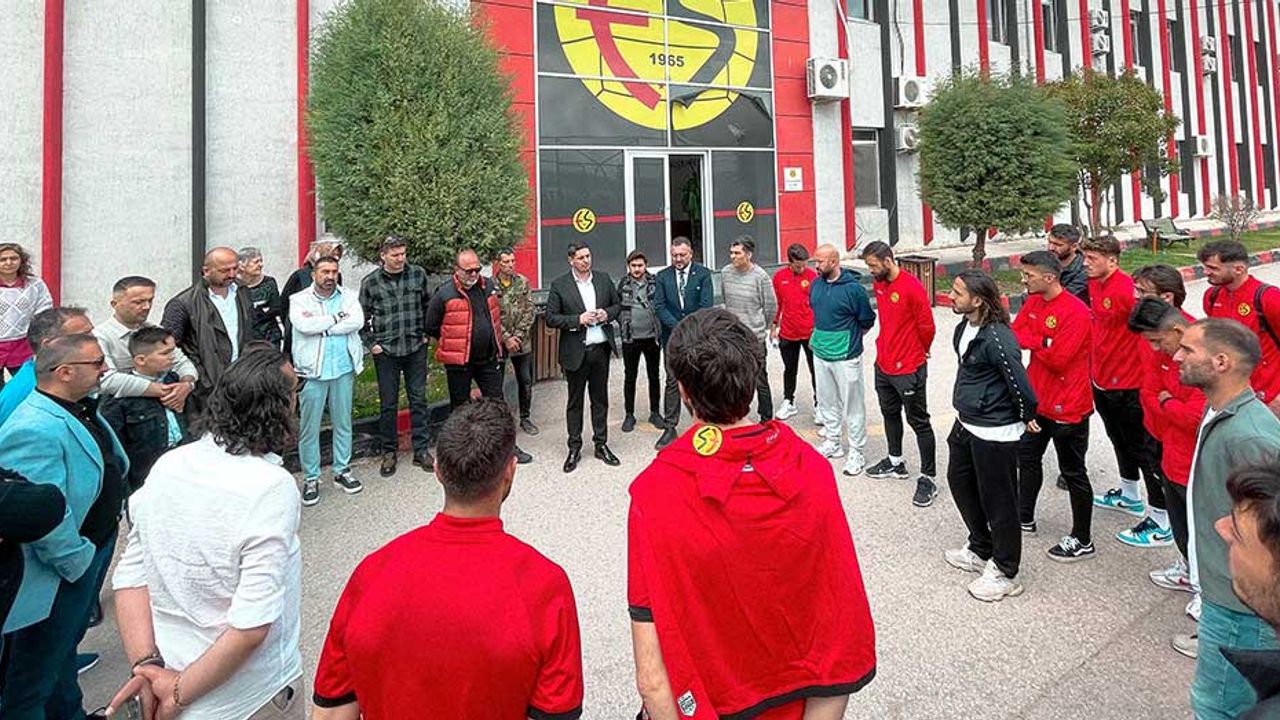 Eskişehirspor Ordu deplasmanına 19 oyuncu ile gitti!
