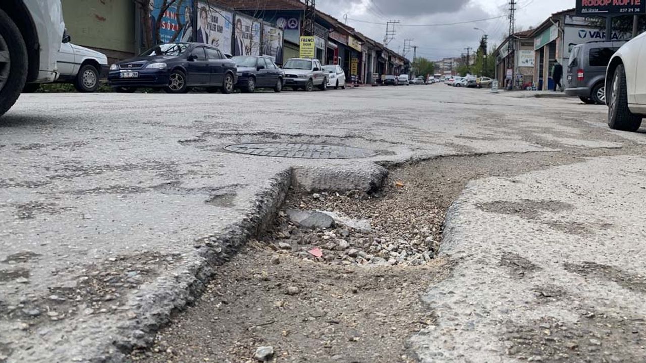 Eskişehir'in kanayan yarası; Belediye başkanları bir uğrasa iyi olur!