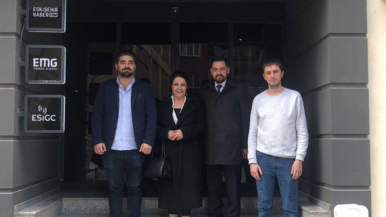 İYİ Parti Eskişehir İl Başkanı Emine Edizgil'den Eskisehirhaber.com'a ziyaret
