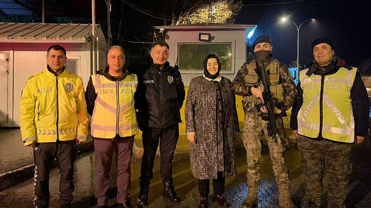 Eskişehirli Vekil adayı Ayşen Gürcan polisleri ziyaret etti