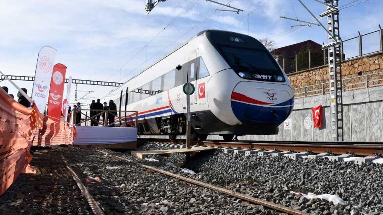 Süper Hızlı Tren geliyor; Eskişehir'den geçmeyecek!