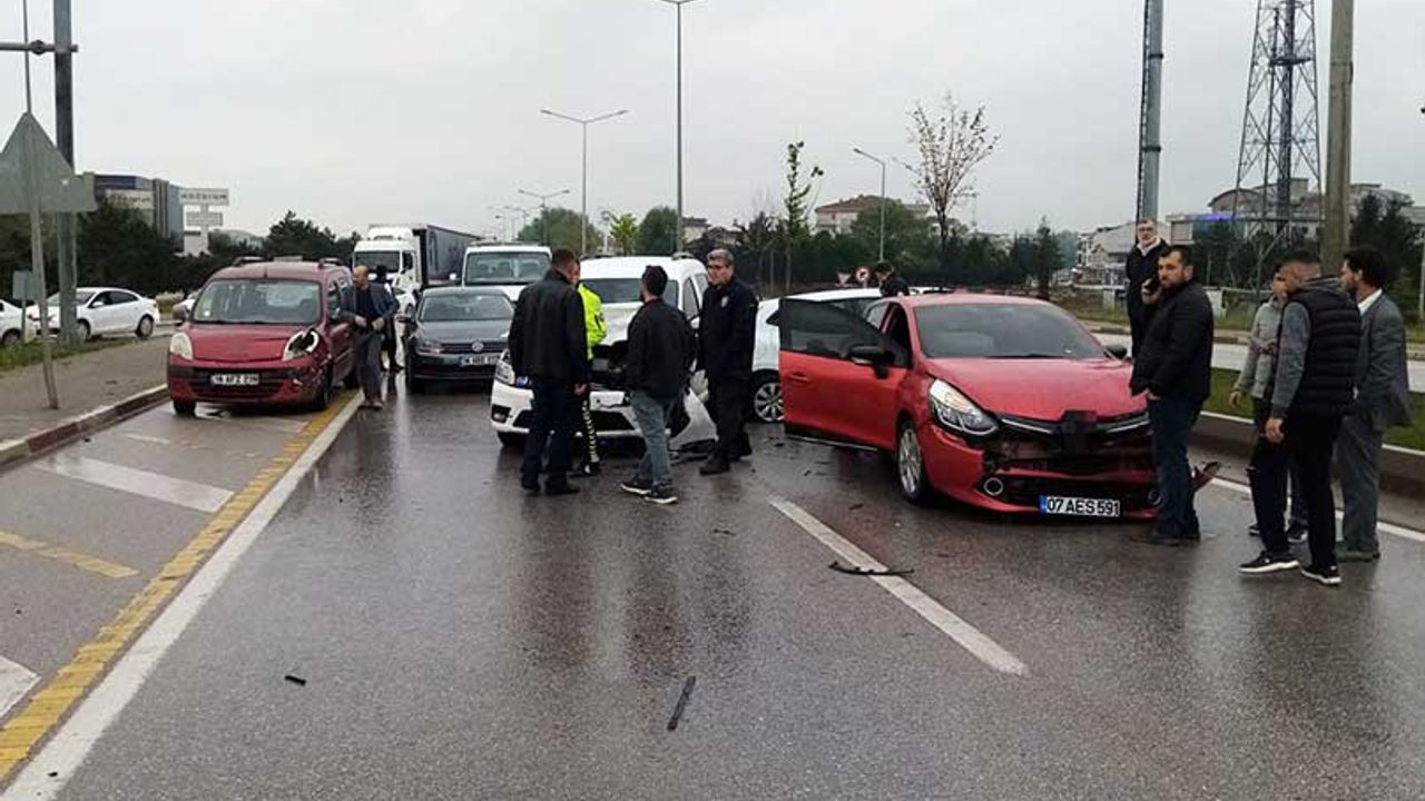 Eskişehir - Bursa yolunda zincirleme trafik kazası!