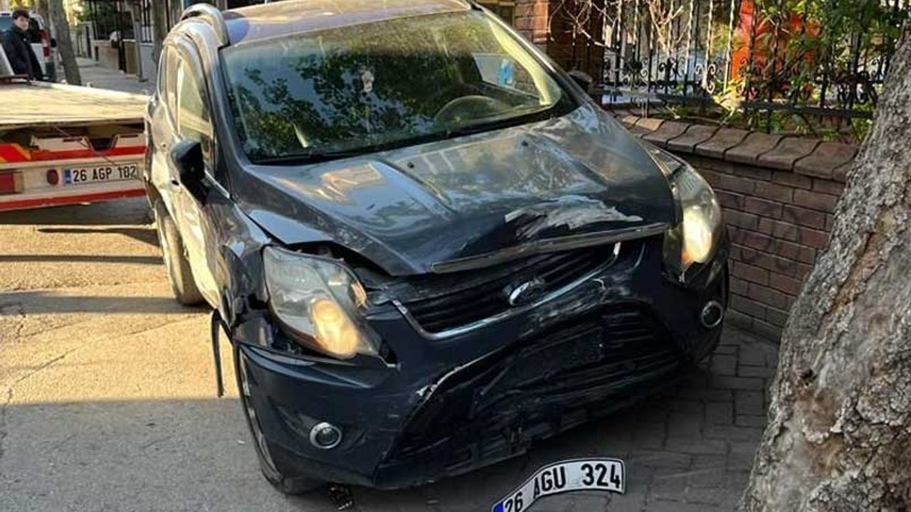 Eskişehir'de 3 aracın karıştığı kazada olan o araca oldu!