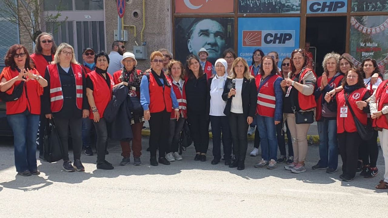 Eskişehir'de yaşayan CHP'li kadınlardan tepki; "Bir mal ya da hayvan değiliz"