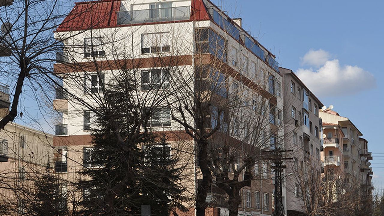 Emlakçı Ahmet Atalay: "Hükümetin ev fiyatlarını denetlemesi lazım"