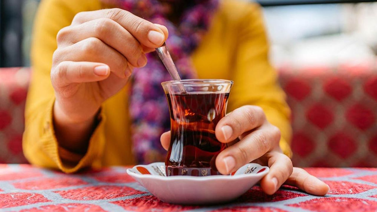 Resmi olarak açıklandı; Eskişehir'de çay fiyatlarına zam geldi!