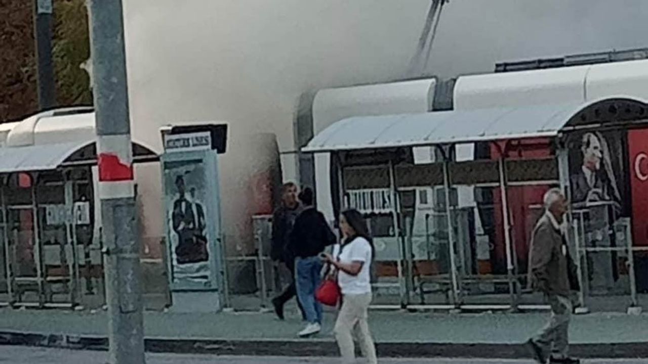 Eskişehir’de bir tramvayda yangın çıktı!