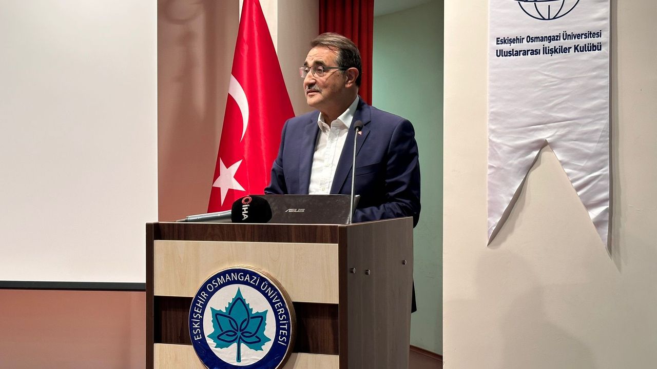 Eskişehir'de okuyan öğrenciler sordu, AK Partili Fatih Dönmez yanıtladı!