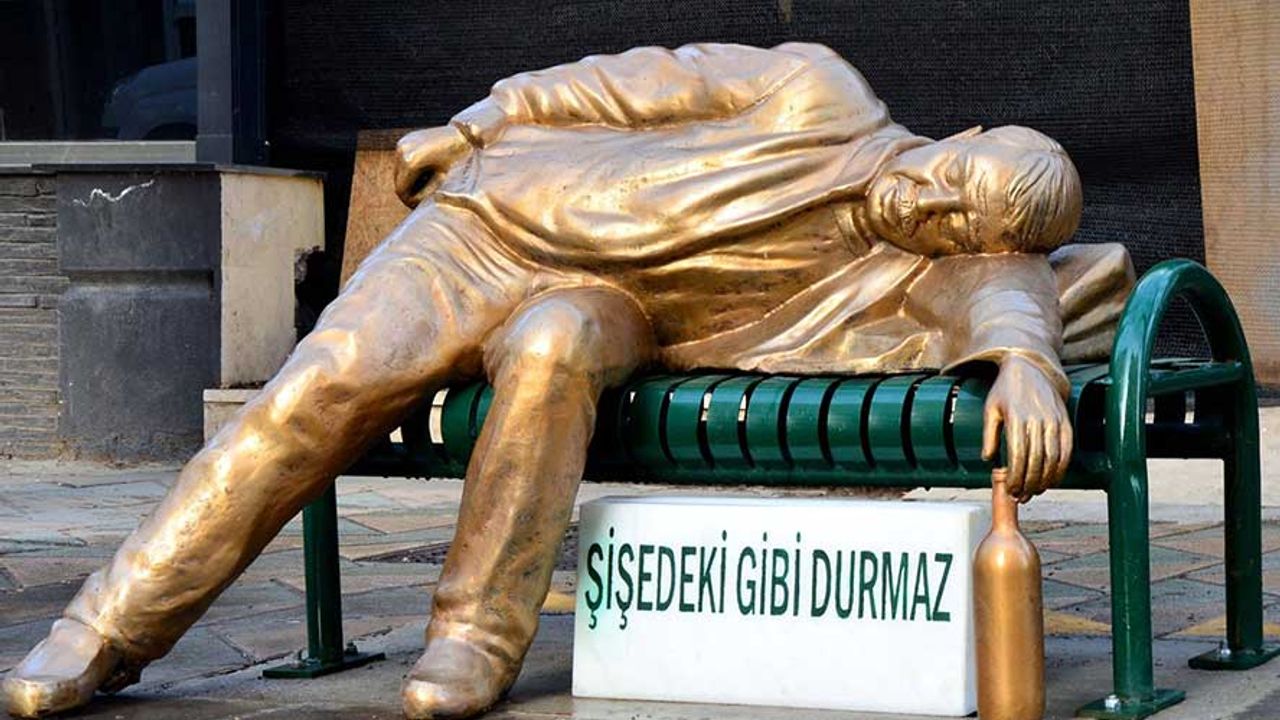 İsmail Hakkı Civelekler: "Eskişehir'de seçimlerle fiberglass heykel dönemi sona erecek"