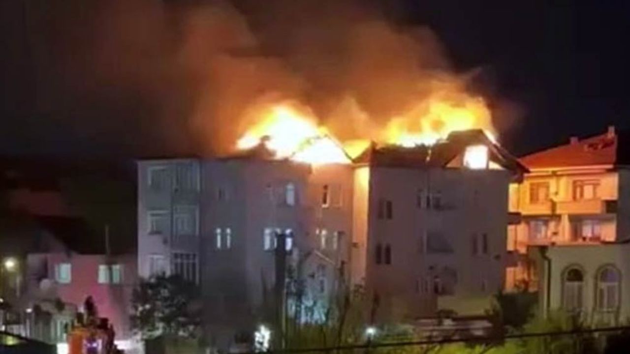 Kabusu yaşadılar; 3 katlı binada yangın çıktı!