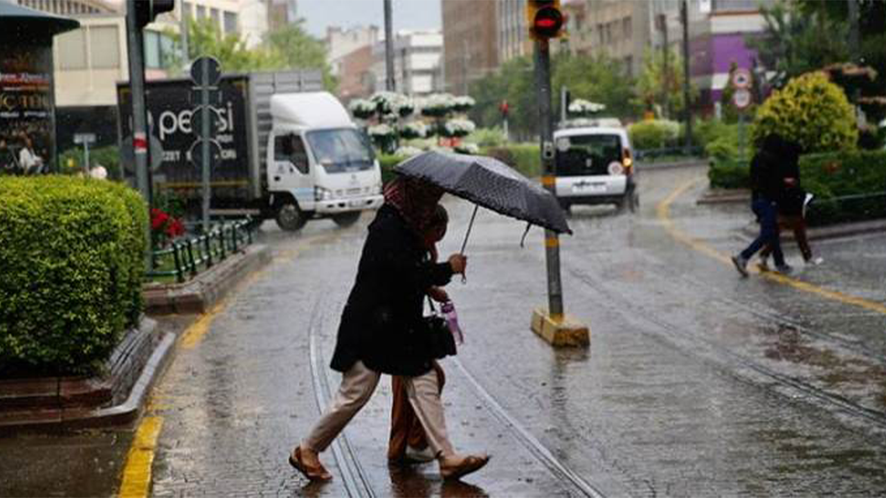 1 Mayıs Perşembe Hava Durumu Eskişehir Güne Yağmurlu Başladı
