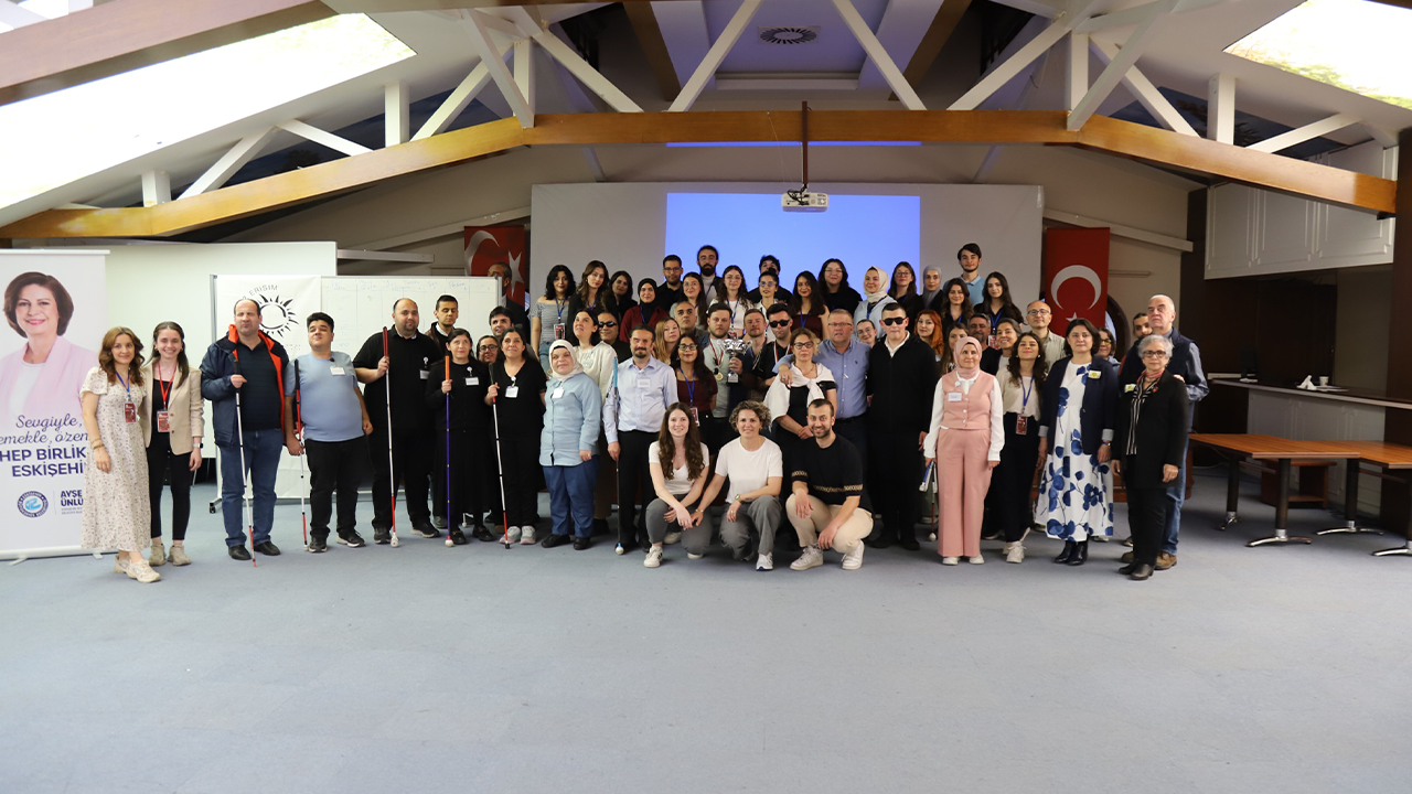 Eskişehir’de Selen Özel Anısına Engelsiz Bilgi Yarışması