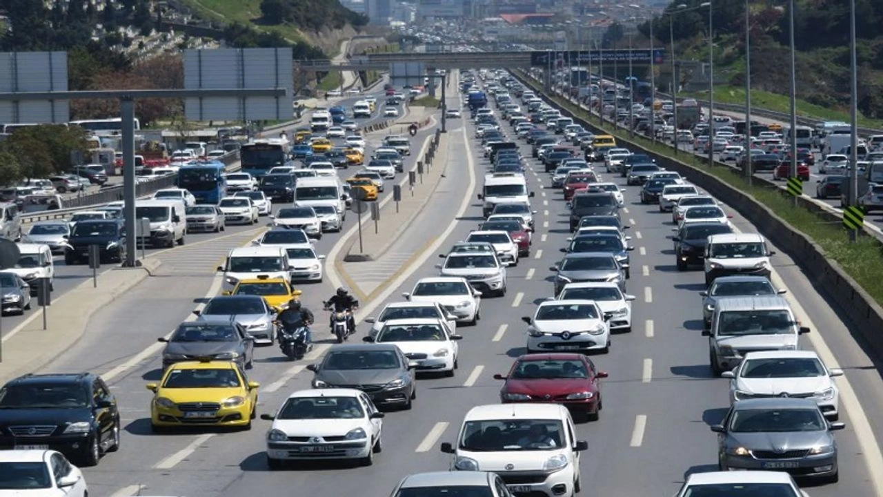 Eskişehir’de Trafik Gittikçe Sıkışıyor: Her Ay Binlerce Yeni Taşıt