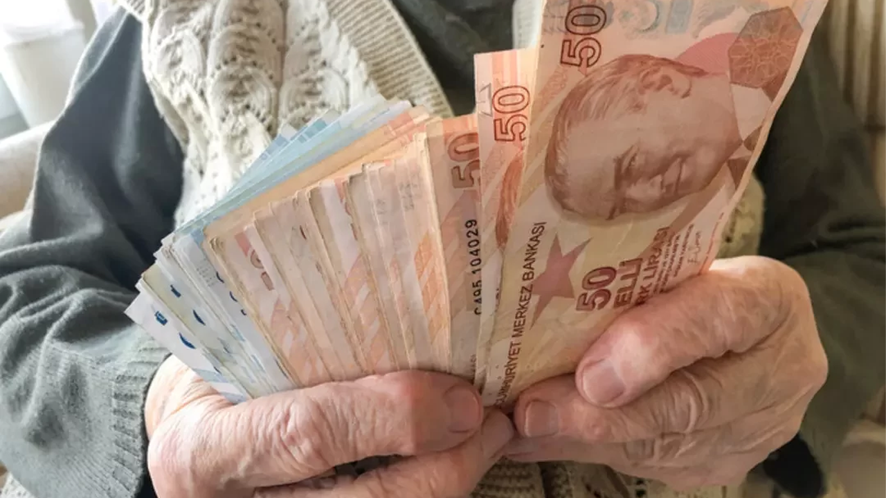 Emekli  Ödemelerinde Tarih Değişti!
