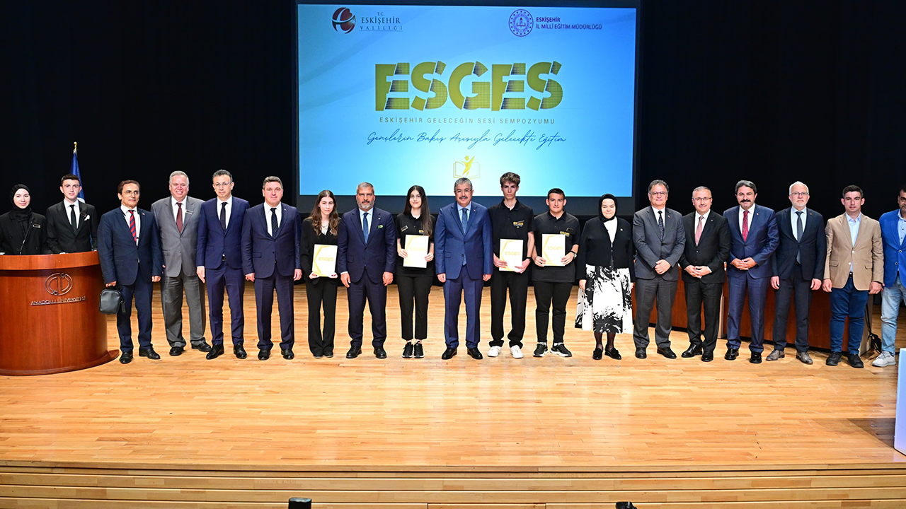 Eskişehir’de Geleceğin Sesi Öğrenci Sempozyumu’na Büyük İlgi