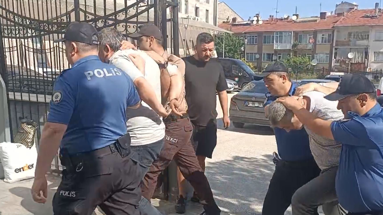 Eskişehir’de Okul Girişinde Bekçiyi Darp Eden Şahı