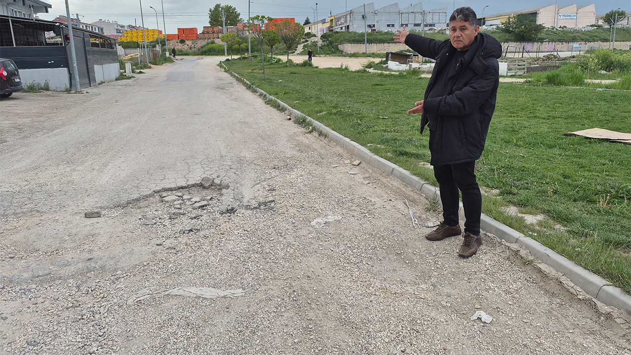 Eskişehir’de Sürekli Kaza Yaşanan Sokak İçin Önlem Çağrısı!