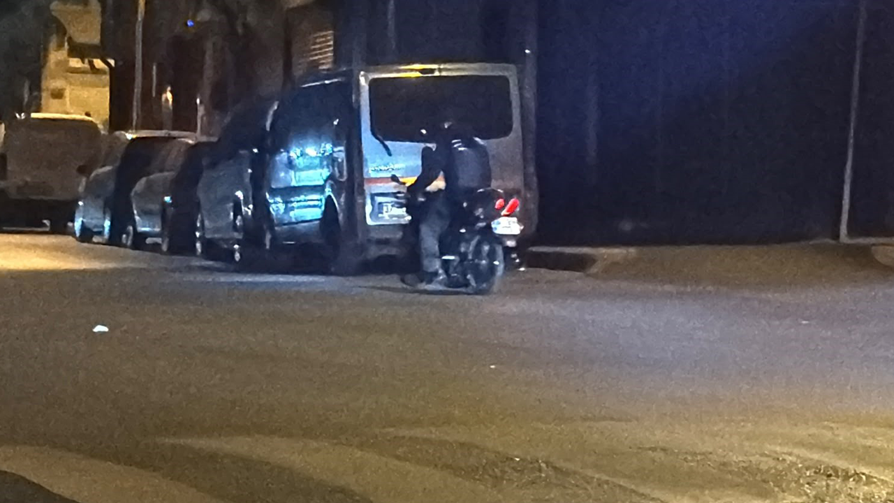 Eskişehir’de Polisten Kaçtı, Babası Çağırınca Geri Geldi