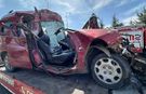 Korkunç kaza: Araçları tırın altına giren evli çift hayatını kaybetti!