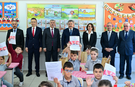 Eskişehir Valisi Yılmaz Öğrencilerin Karne Heyecanına Ortak Oldu!