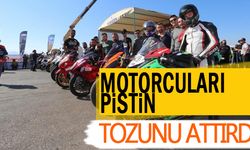 Motorcuları pistin tozunu attırdı