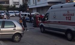 Sinirlenen mahalleliler aracı ters devirdi